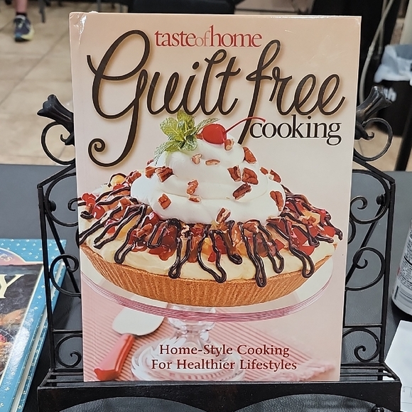 TASTE of HOME GUILT-FREE COOKING COOKBOOK - Picture 1 of 5